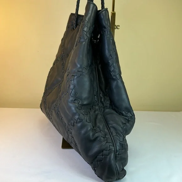 Bottega Veneta Intrecciato Trimmed Large Black leather Bag, Dustbag, Made Italy - Picture 5 of 17